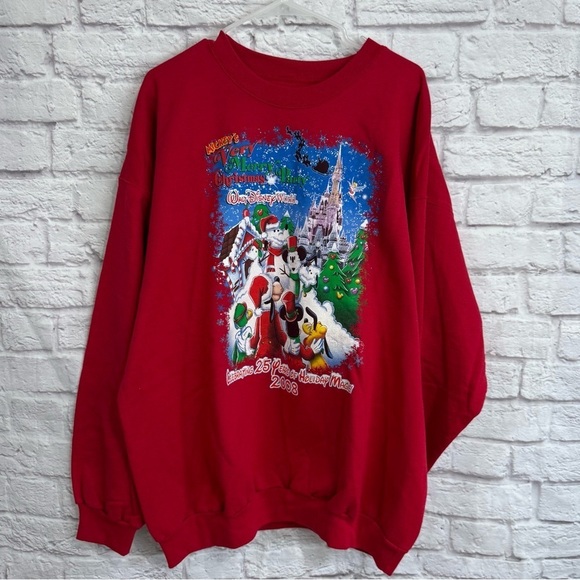 Disney Vintage  2008 2XL crewneck Christmas sweatshirt magic kingdom unisex - Picture 1 of 8